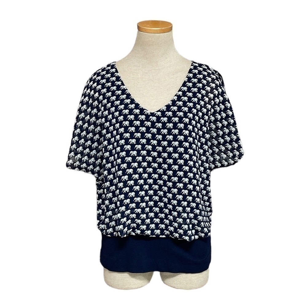 CABI Blouse Women's Small Blue Elephant Print Parade Top Short Sleeve Style 5345
